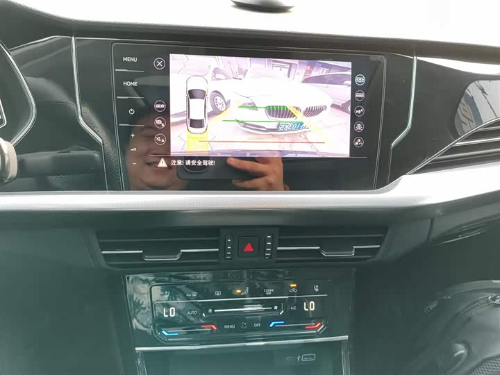 Фото 13 - Volkswagen Passat