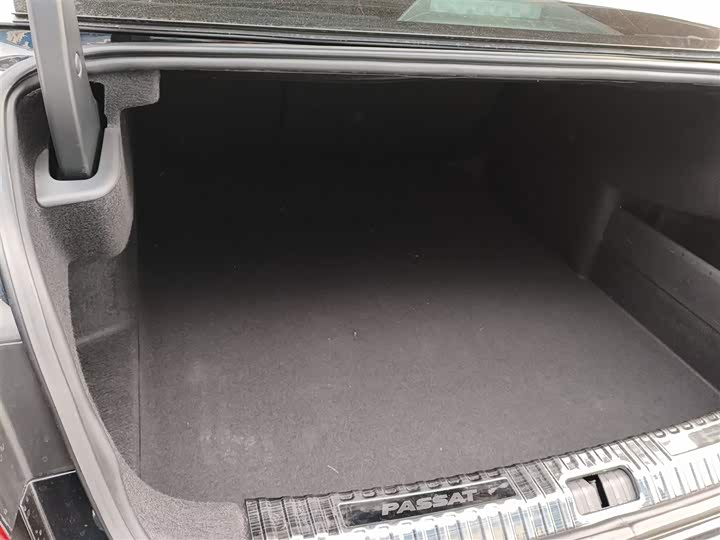 Фото 19 - Volkswagen Passat