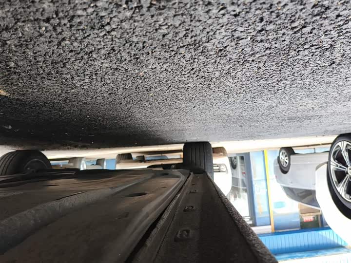 Фото 21 - Volkswagen Passat