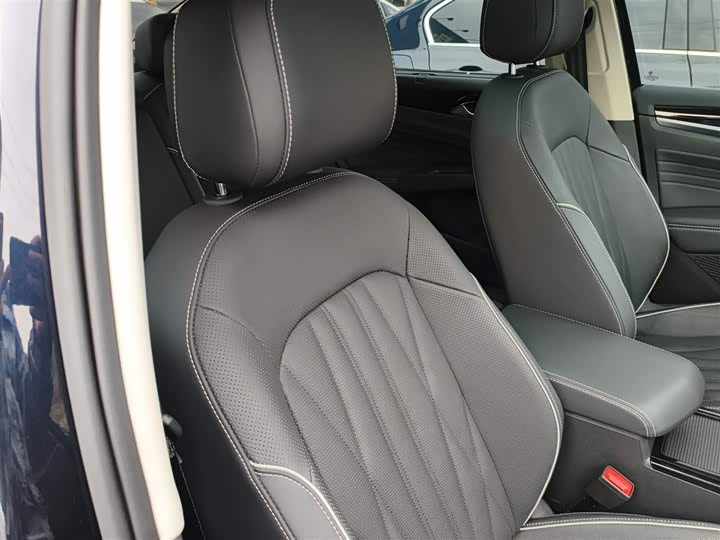 Фото 25 - Volkswagen Passat