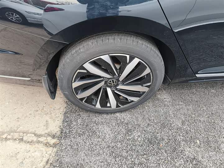 Фото 26 - Volkswagen Passat