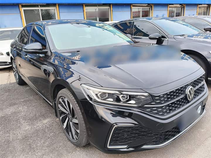 Фото 4 - Volkswagen Passat