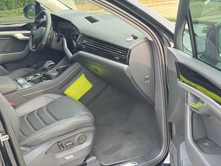 Фото 16 - Volkswagen Touareg