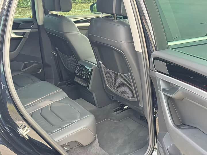 Фото 18 - Volkswagen Touareg