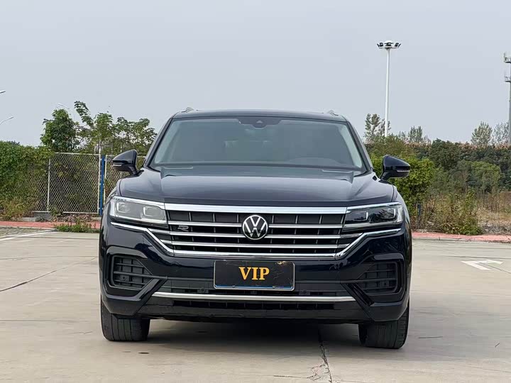 Фото 26 - Volkswagen Touareg