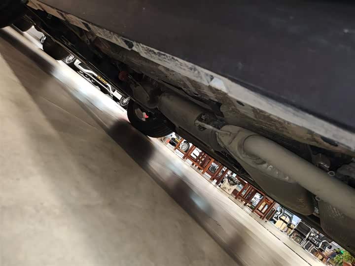 Фото 22 - Geely Okavango L