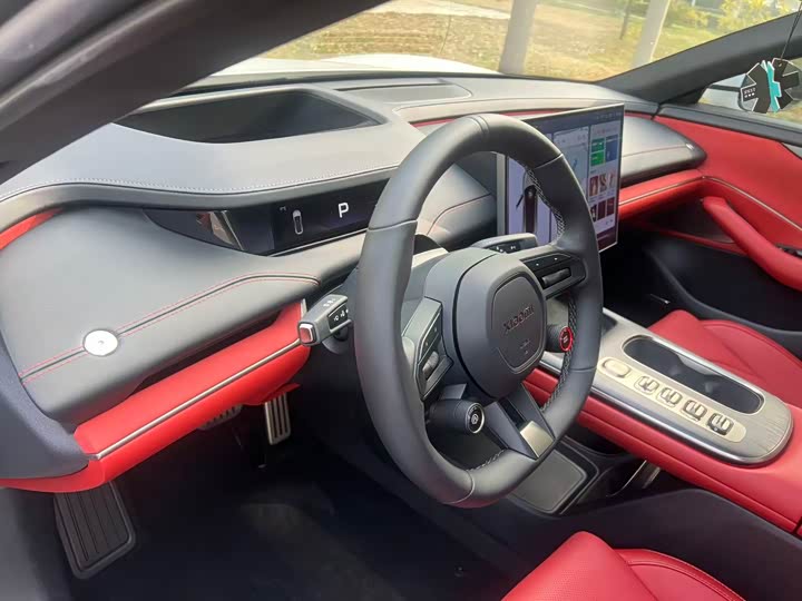 Фото 10 - Xiaomi SU7