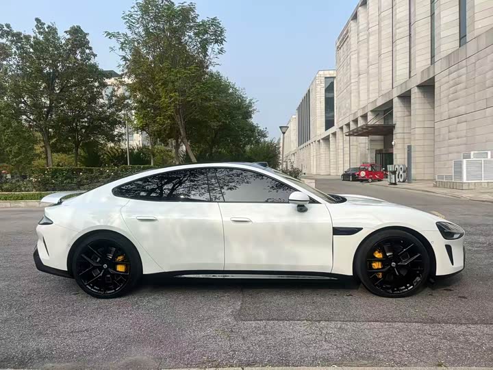 Фото 4 - Xiaomi SU7