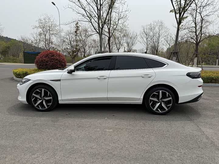 Фото 5 - Volkswagen Lamando L