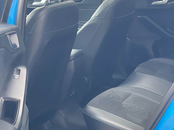 Фото 15 - Ford Focus