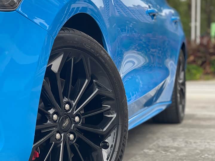 Фото 8 - Ford Focus