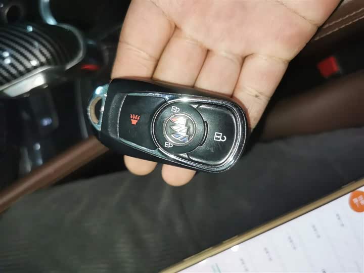 Фото 9 - Buick Envision Plus