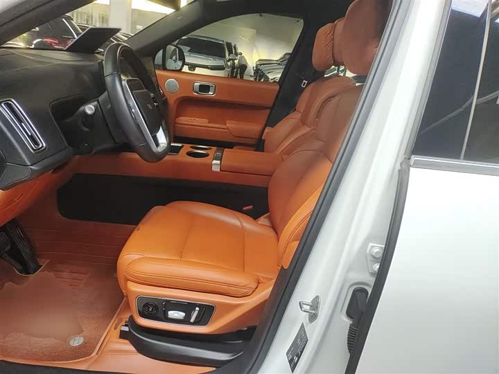 Фото 15 - LiXiang L7