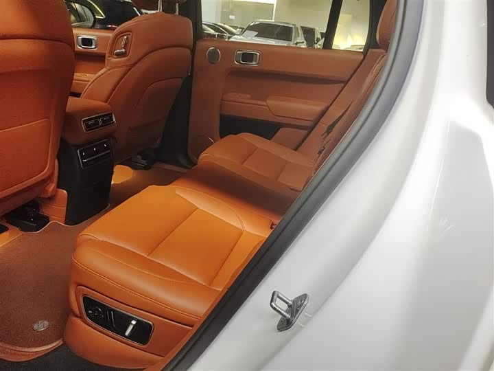 Фото 17 - LiXiang L7