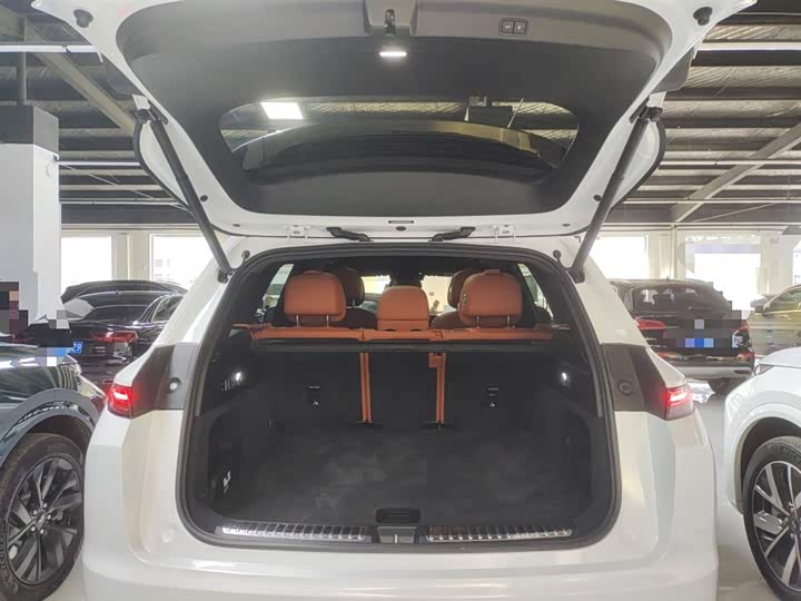 Фото 19 - LiXiang L7