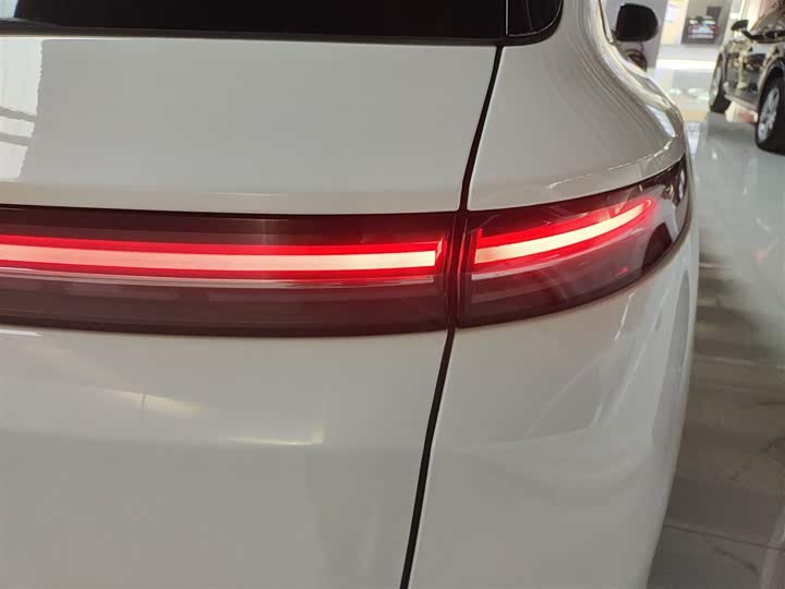 Фото 8 - LiXiang L7