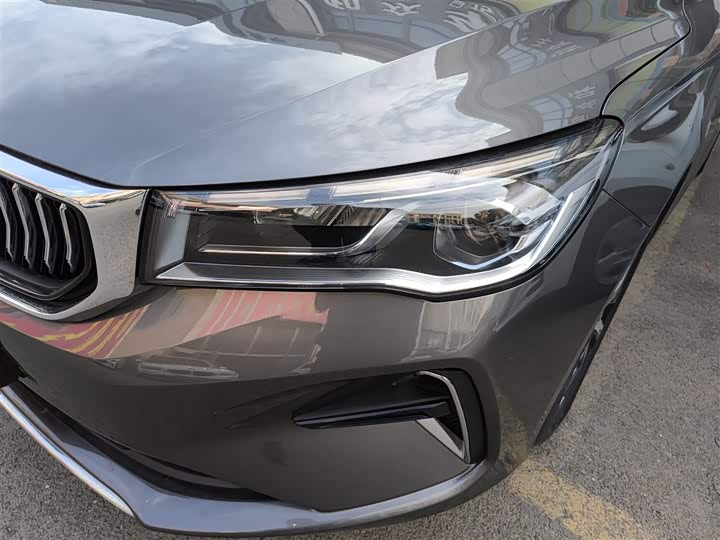 Фото 24 - Geely Emgrand