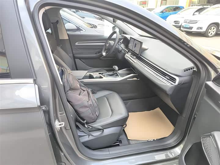 Фото 25 - Geely Emgrand