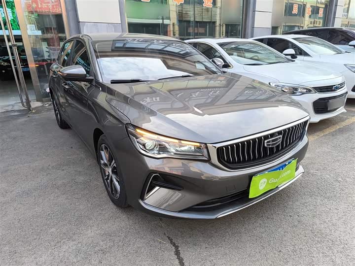 Фото 4 - Geely Emgrand