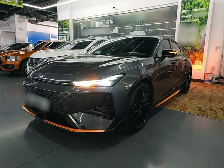 Фото 2 - Changan UNI-V