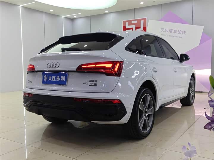 Фото 17 - Audi Q5L Sportback
