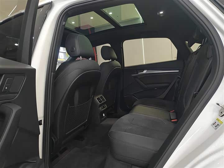 Фото 8 - Audi Q5L Sportback