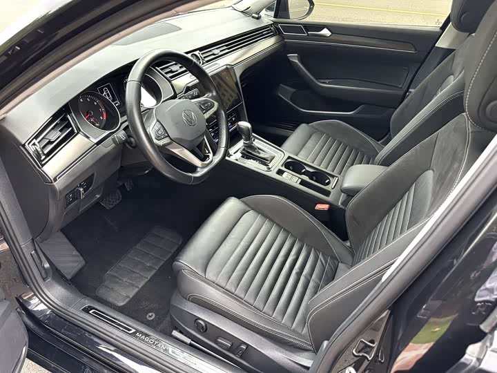 Фото 2 - Volkswagen Magotan