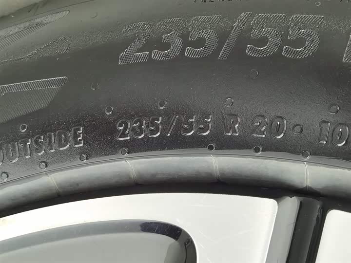 Фото 24 - Hongqi HS7