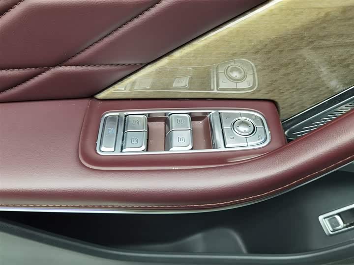 Фото 9 - Hongqi HS7