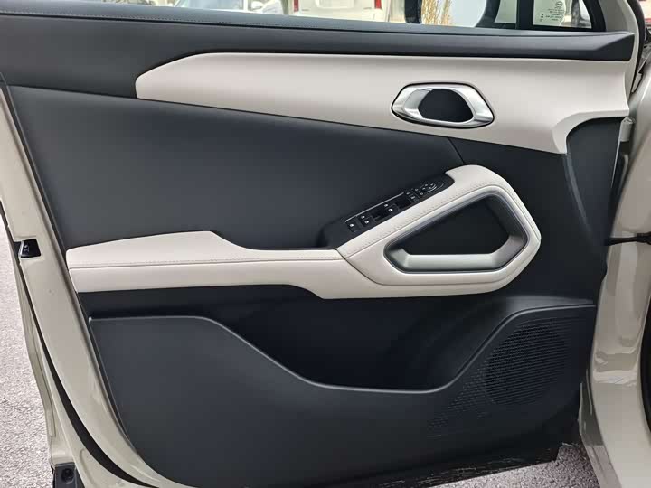 Фото 20 - BYD Yuan Up