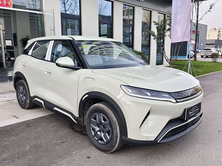 Фото 3 - BYD Yuan Up