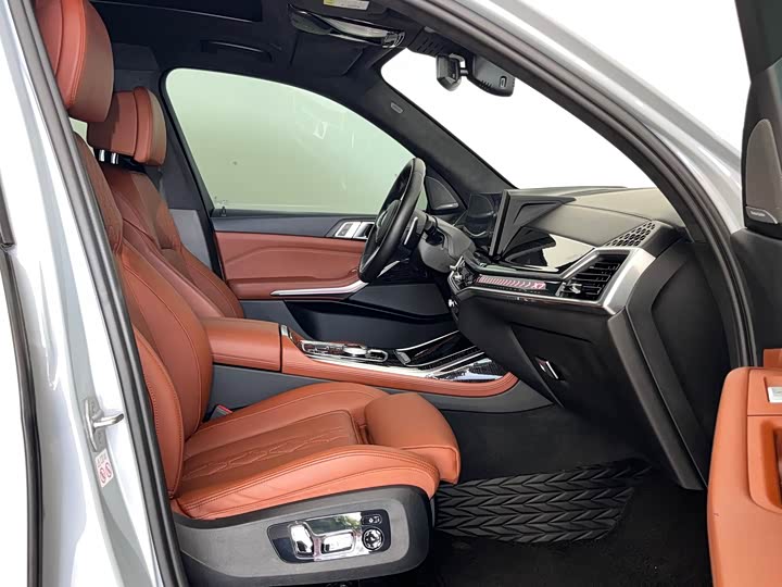 Фото 11 - BMW X7