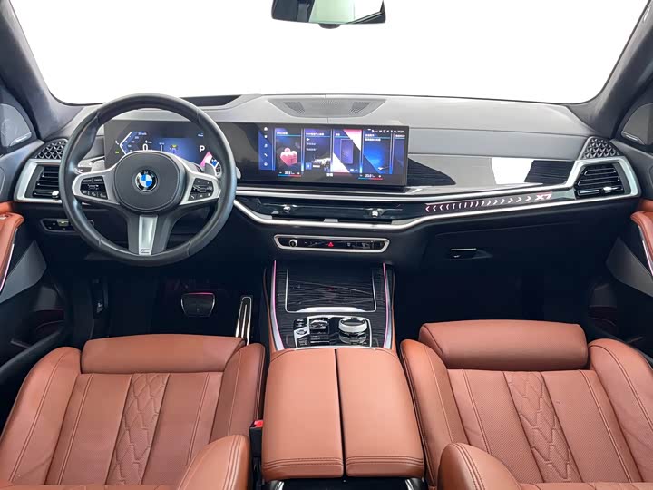 Фото 15 - BMW X7