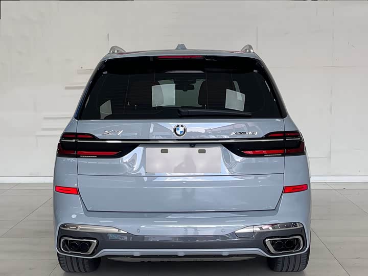 Фото 19 - BMW X7