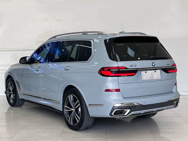 Фото 20 - BMW X7