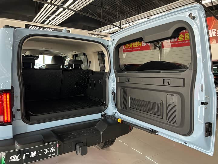 Фото 12 - Tank 300 Hybrid