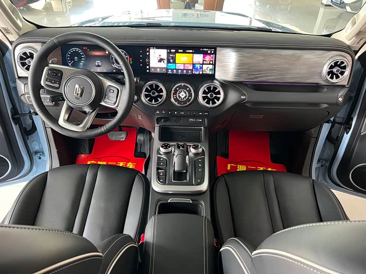 Фото 18 - Tank 300 Hybrid