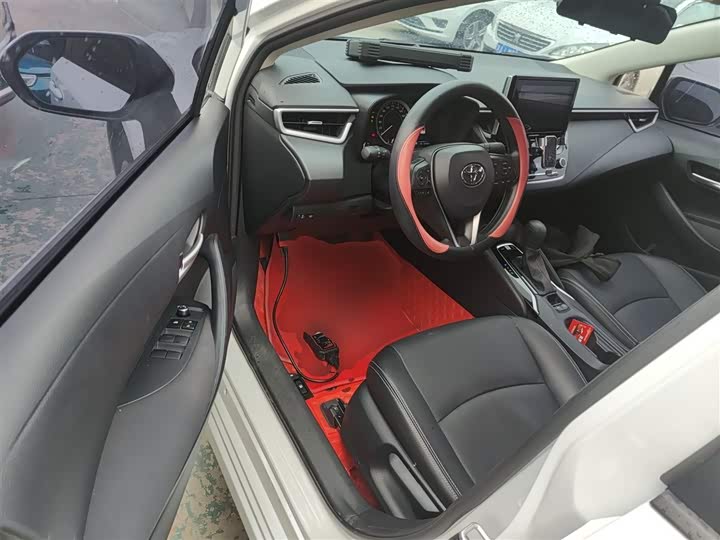 Фото 16 - Toyota Corolla