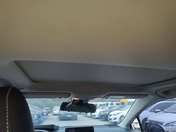 Фото 18 - Toyota Corolla