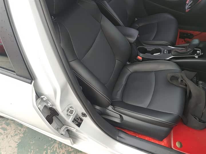 Фото 25 - Toyota Corolla