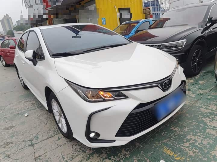 Фото 4 - Toyota Corolla