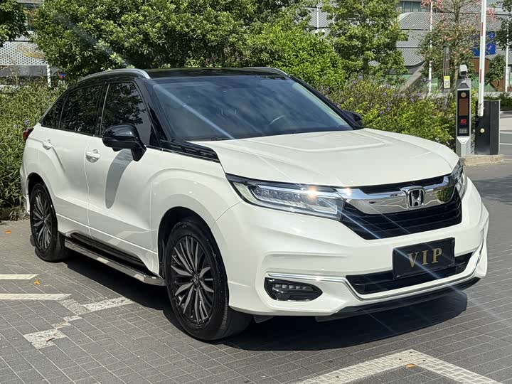 Фото 3 - Honda Avancier