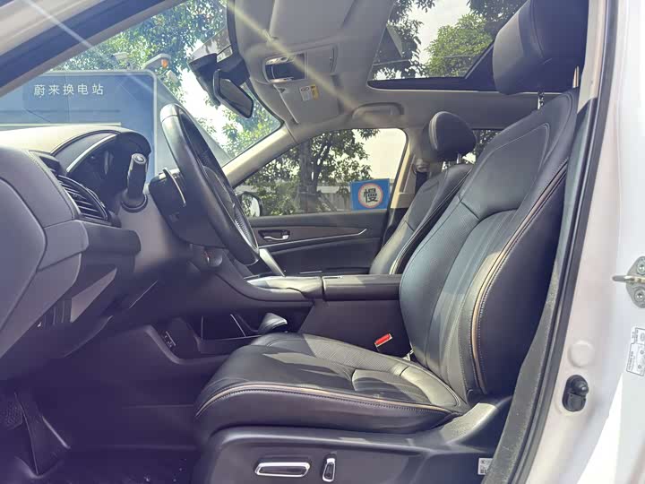 Фото 4 - Honda Avancier