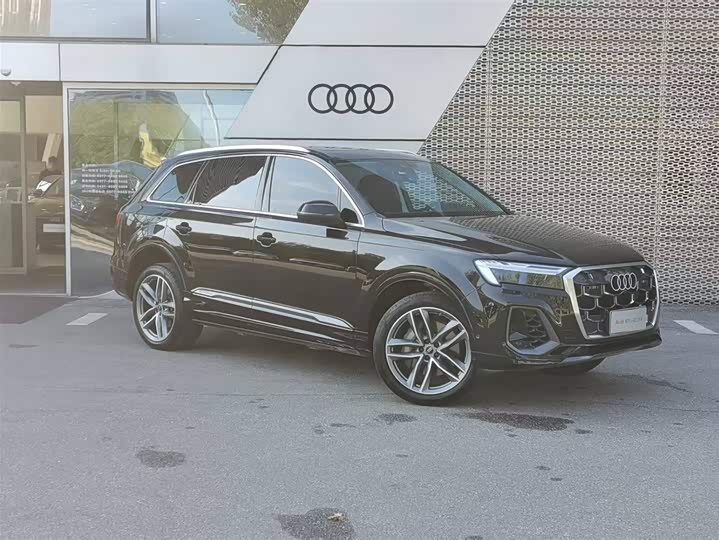 Фото 3 - Audi Q7