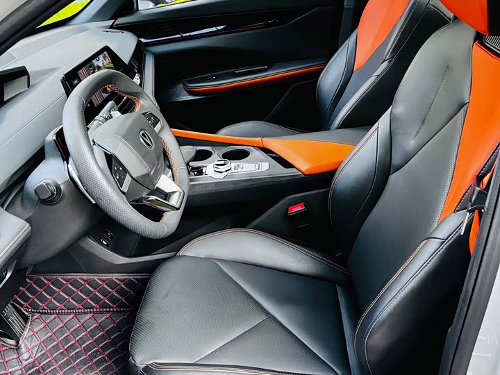 Фото 12 - Changan UNI-V