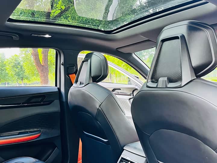 Фото 16 - Changan UNI-V