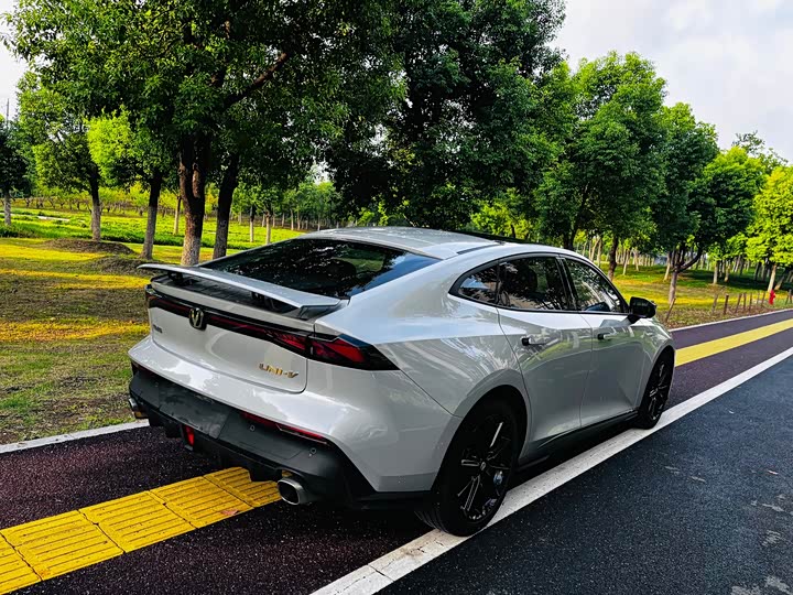 Фото 5 - Changan UNI-V