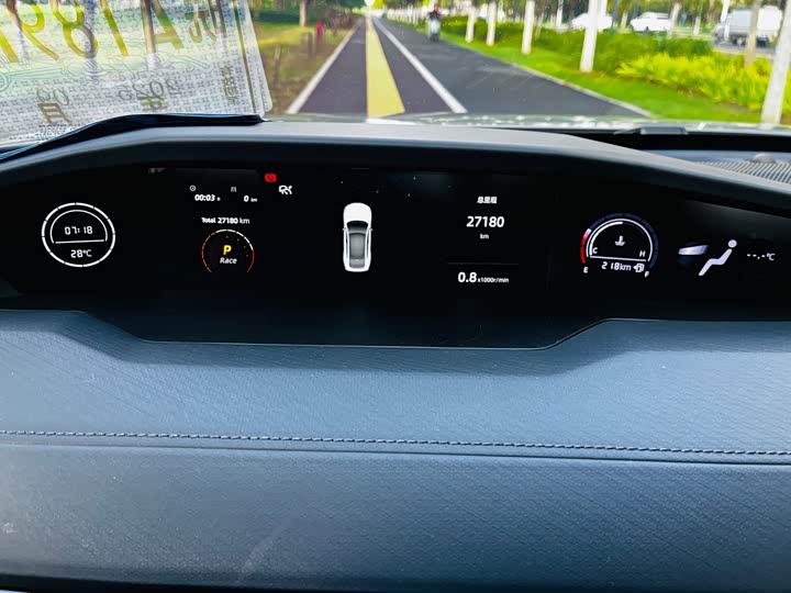 Фото 8 - Changan UNI-V