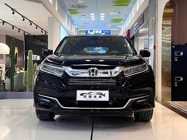 Фото 2 - Honda Avancier