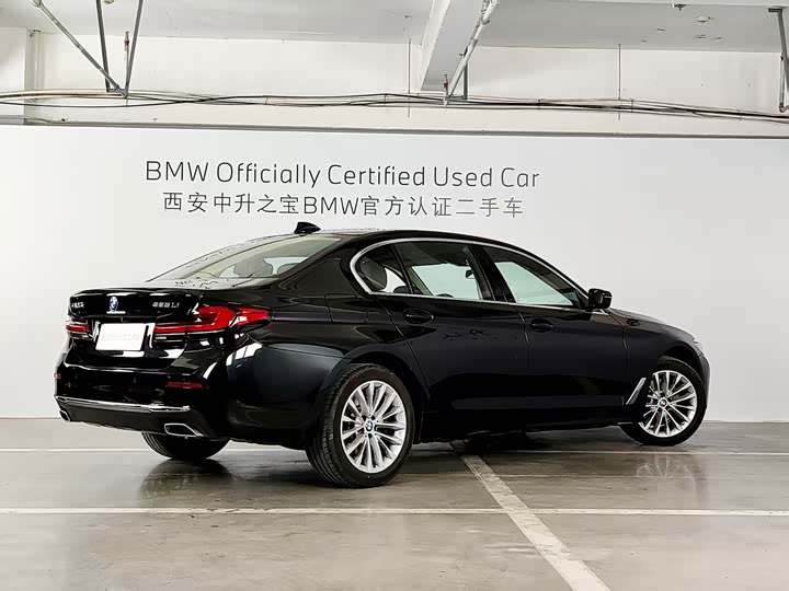 Фото 17 - BMW 5 Series